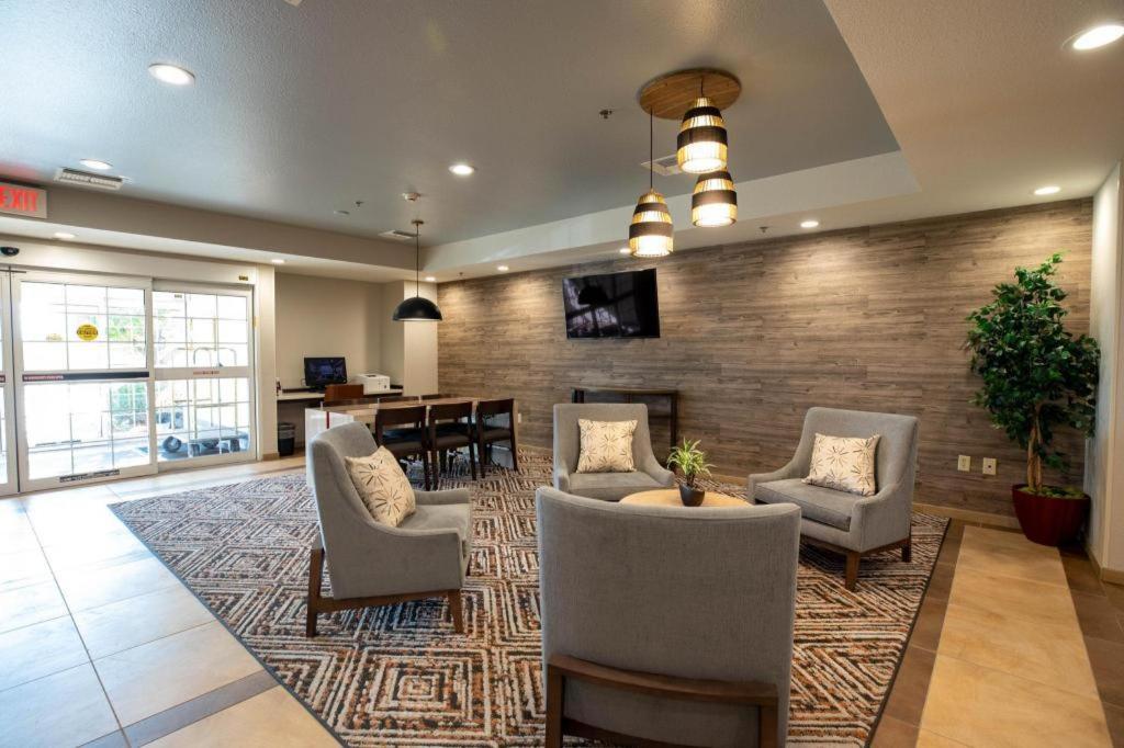 Candlewood Suites Saint Joseph By Ihg Luaran gambar
